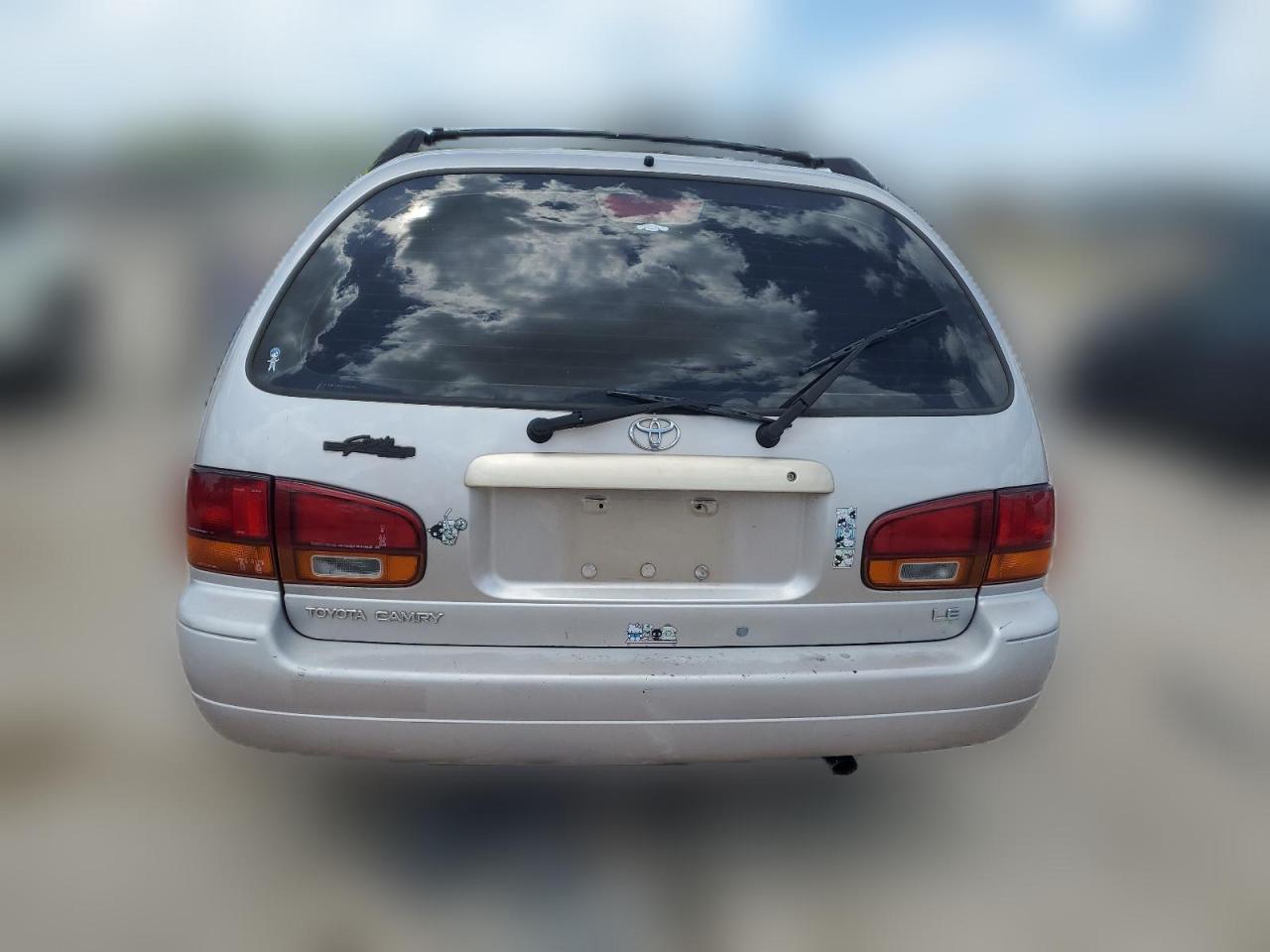 1995 Toyota Camry Le VIN: 4T1SK12W2SU483489 Lot: 53014614