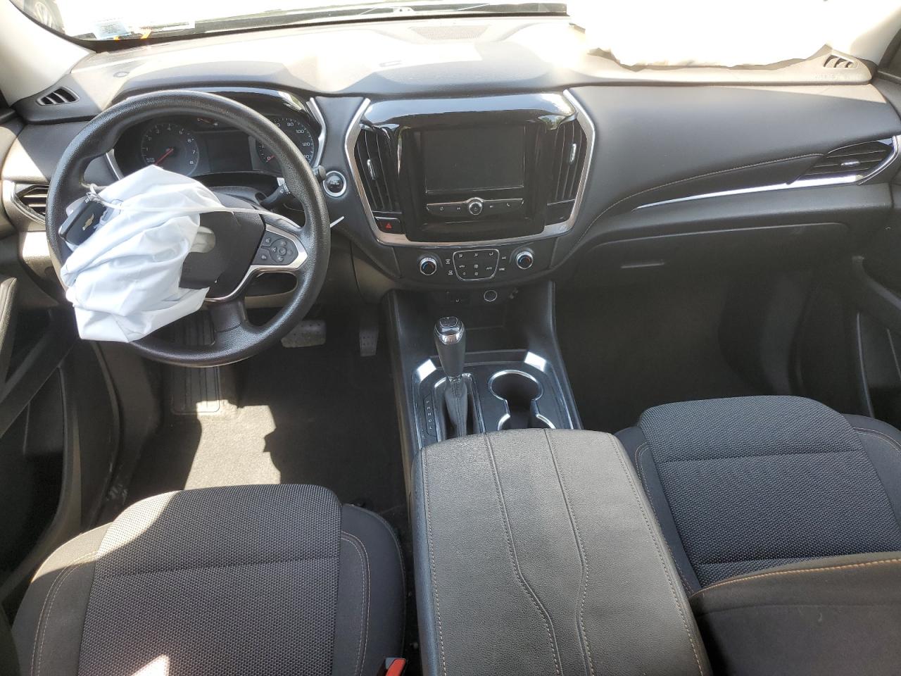 2018 Chevrolet Traverse Ls VIN: 1GNEVFKW3JJ237435 Lot: 57627874