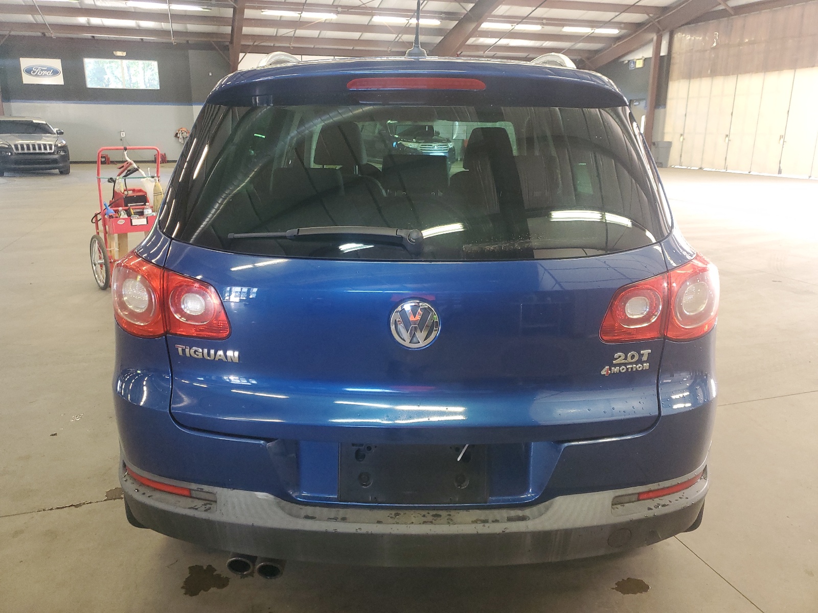 WVGBV7AX2AW003796 2010 Volkswagen Tiguan Se