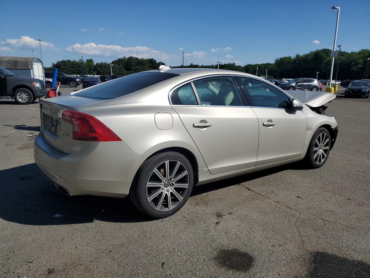 2017 Volvo S60 Premier VIN: LYV402HKXHB134872 Lot: 57392254