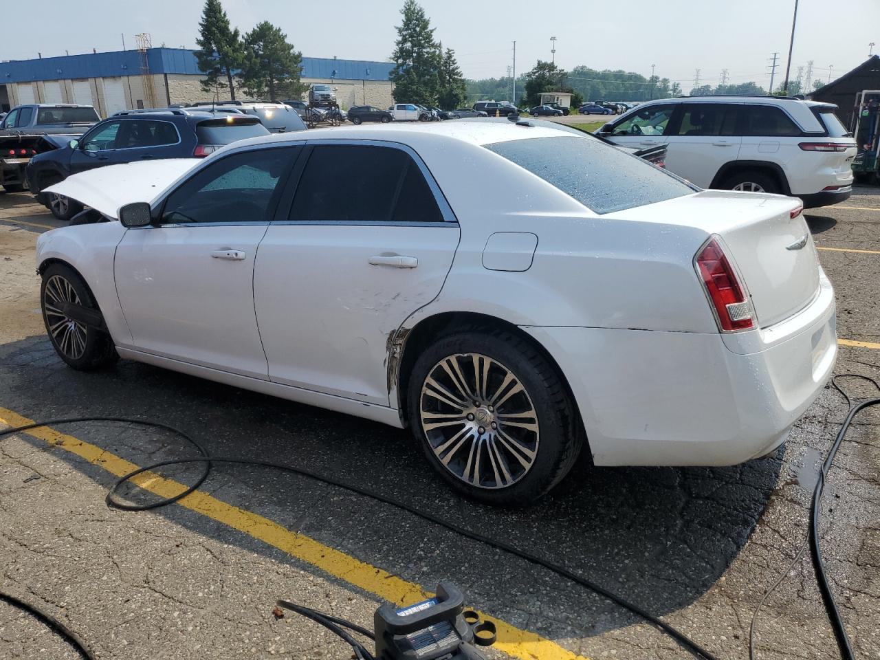 VIN 2C3CCABGXEH189171 2014 CHRYSLER 300 no.2