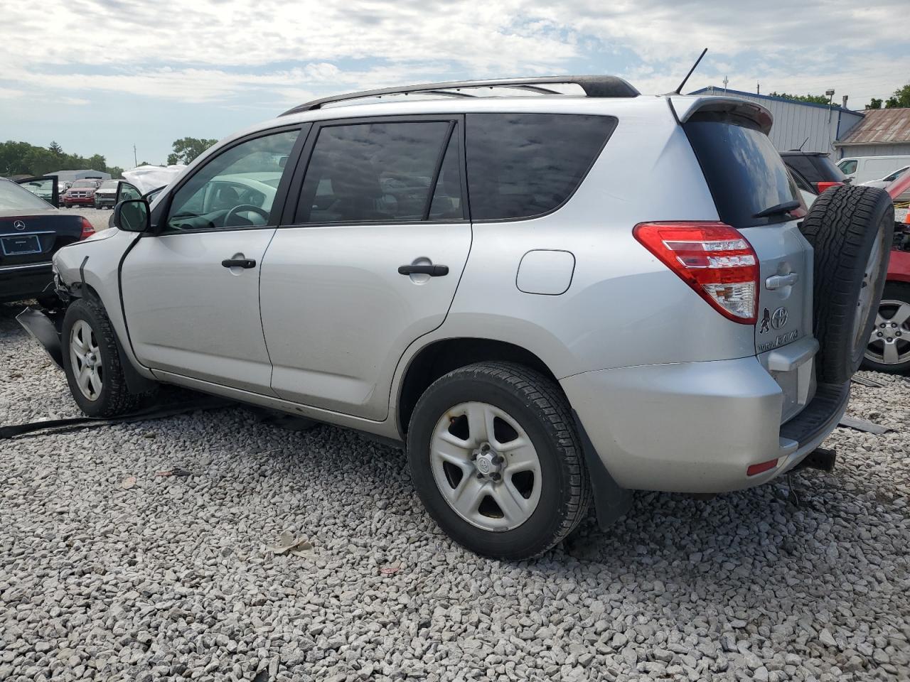 2009 Toyota RAV 4 - Image 2