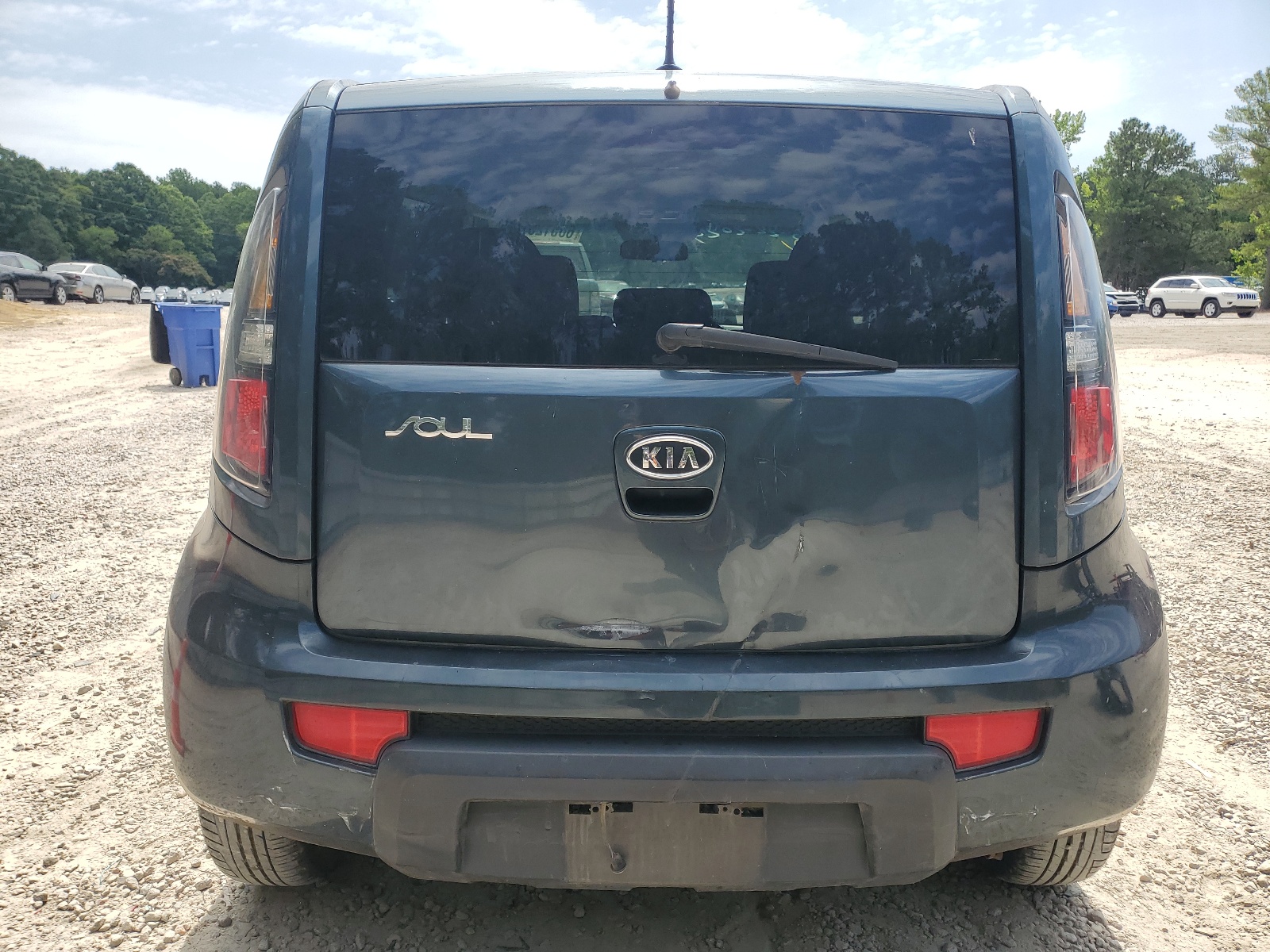 KNDJT2A20B7231093 2011 Kia Soul +