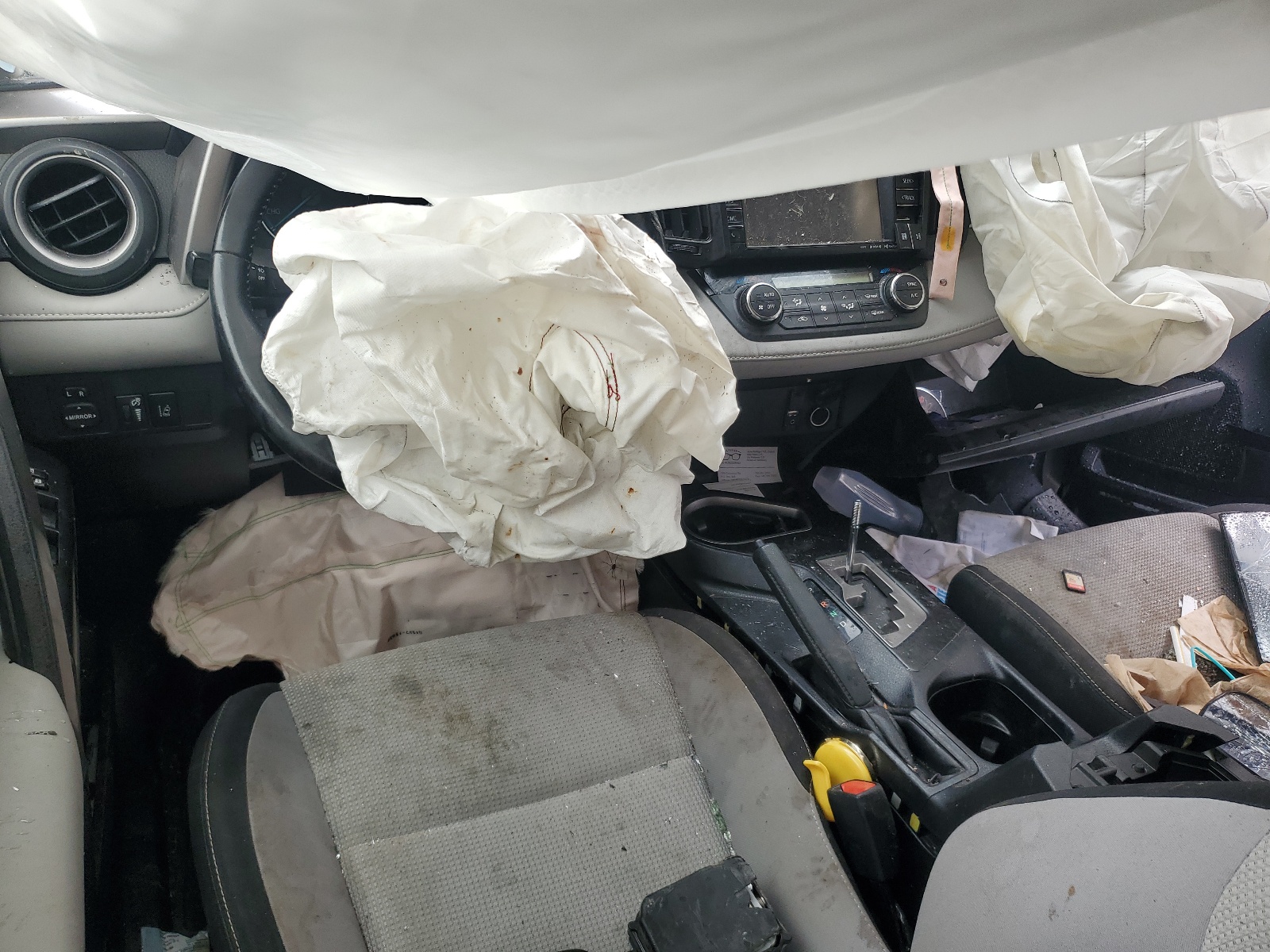 JTMRJREV9HD078228 2017 Toyota Rav4 Hv Le