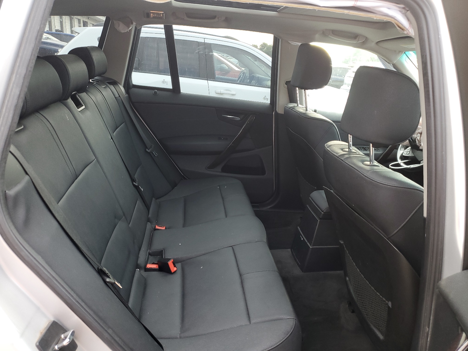 WBXPC93437WF03608 2007 BMW X3 3.0Si