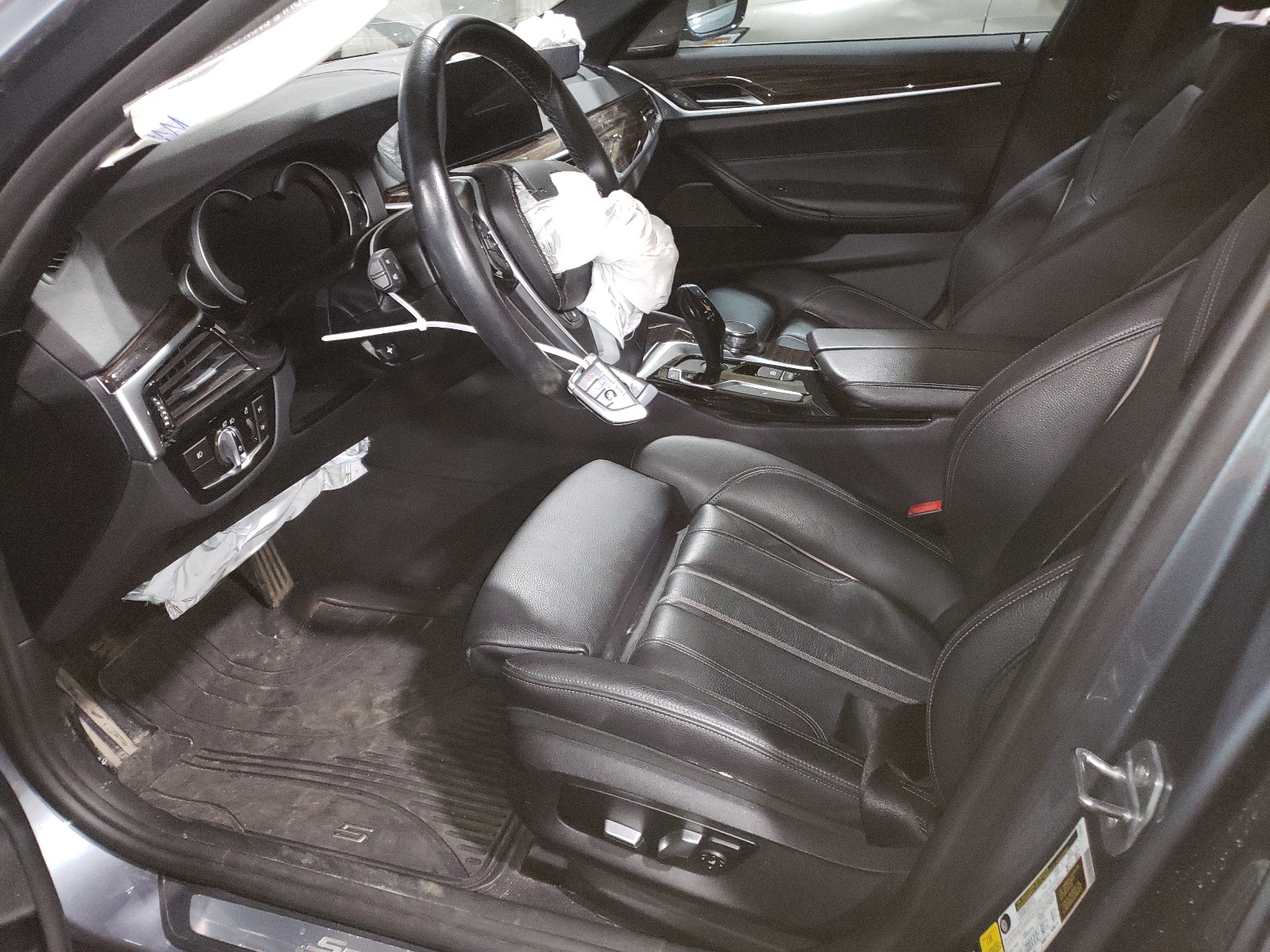 WBAJE7C33HG887436 2017 BMW 540 Xi