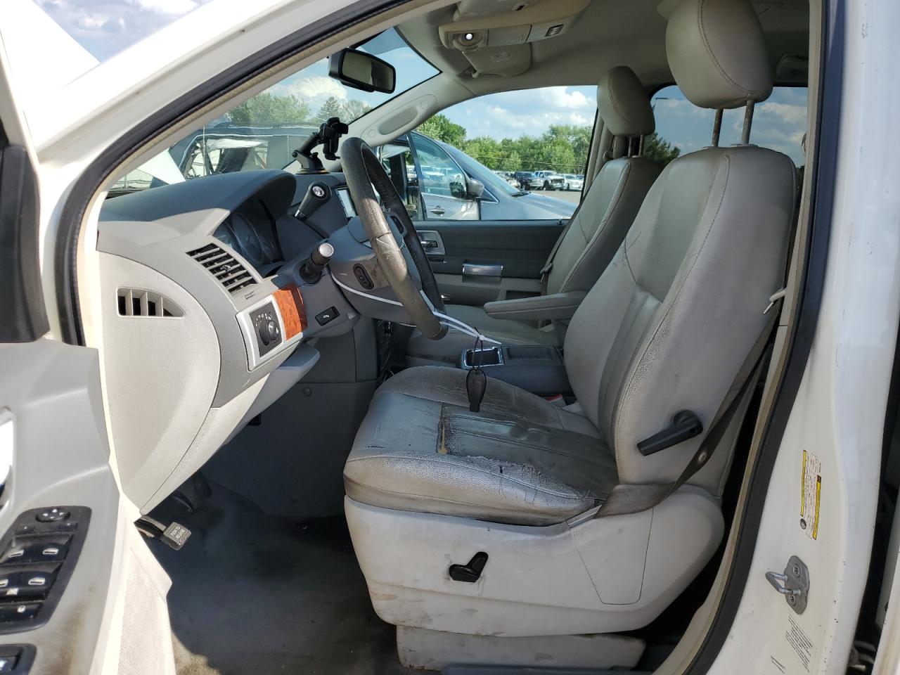 2008 Chrysler Town & Country Touring VIN: 2A8HR54PX8R663180 Lot: 61003424