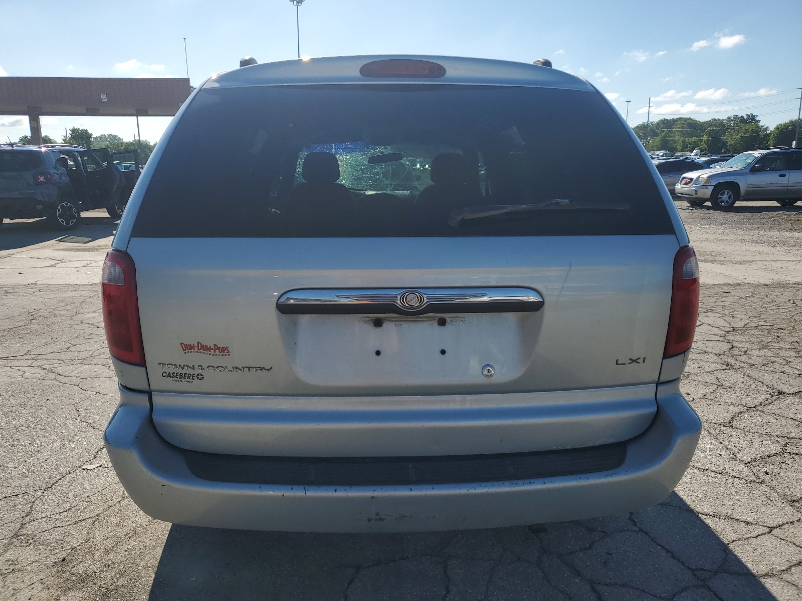 2C4GP54LX2R573749 2002 Chrysler Town & Country Lxi