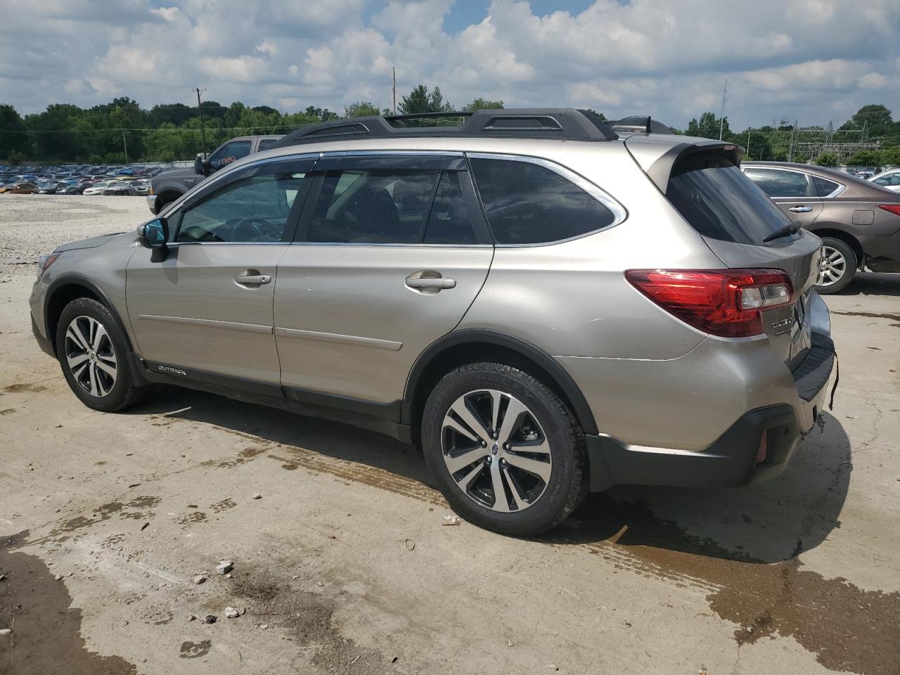 VIN 4S4BSANC5K3304708 2019 SUBARU OUTBACK no.2