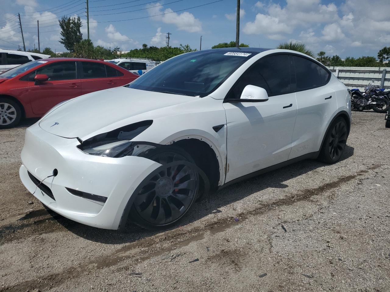 7SAYGDEFXNF531060 2022 TESLA MODEL Y - Image 1