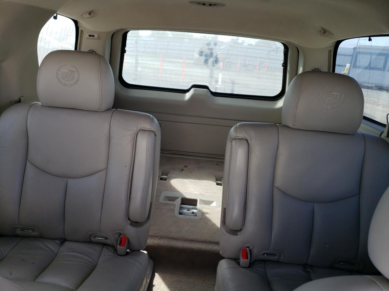 2005 Cadillac Escalade Luxury VIN: 1GYEC63N65R260195 Lot: 59085154