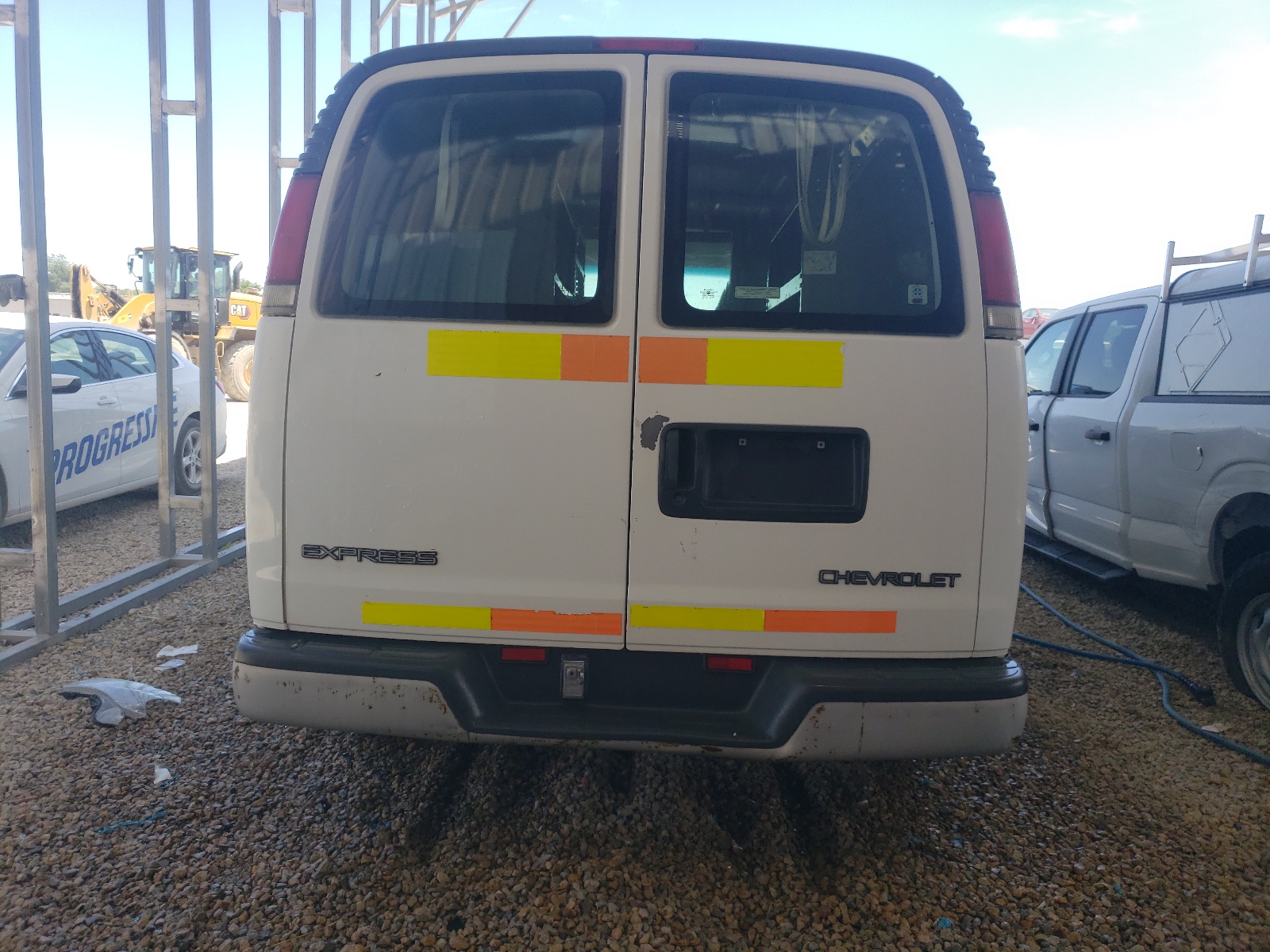 1GCFG25W111119461 2001 Chevrolet Express G2500