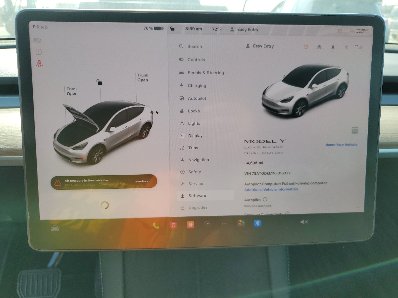 2022 Tesla Model Y vin: 7SAYGDEE1NF315377