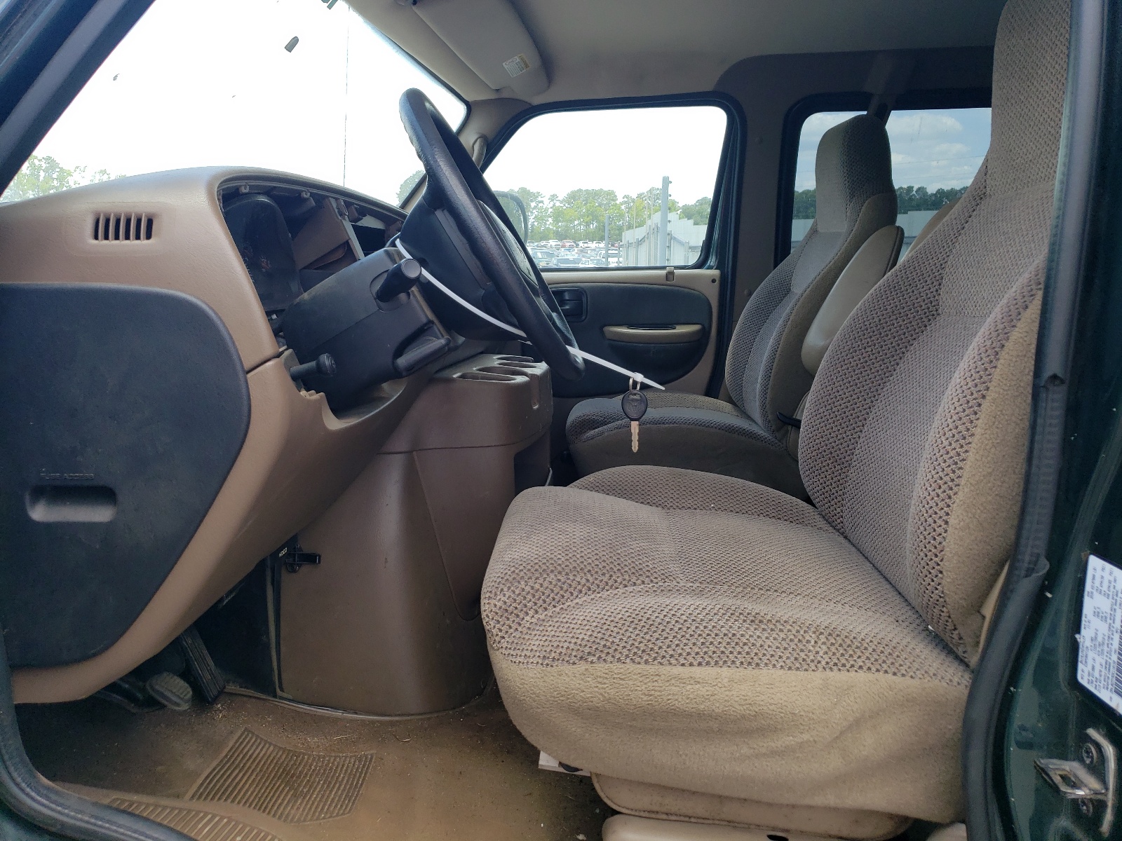 2B4JB25Y92K110150 2002 Dodge Ram Wagon B2500