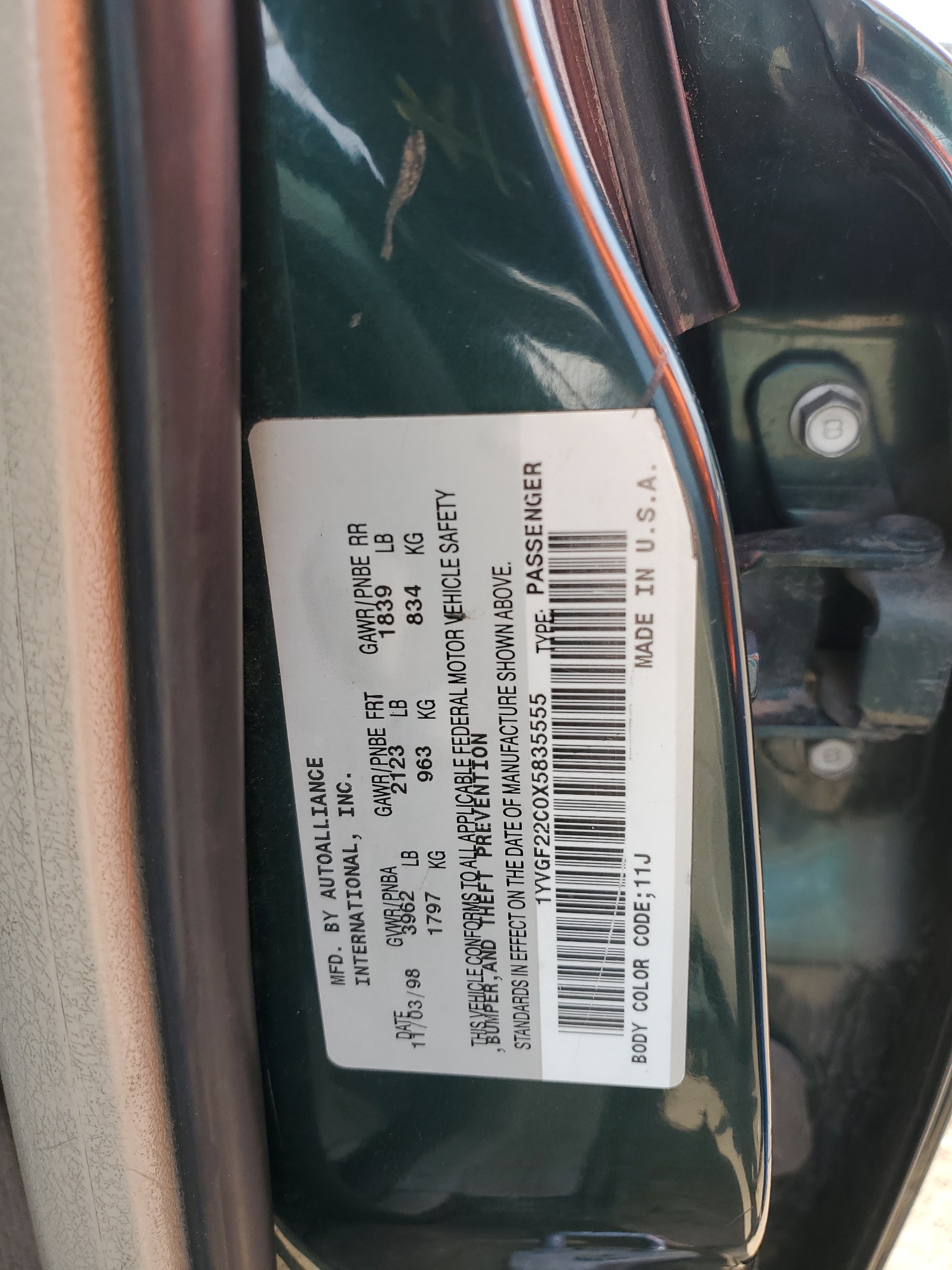 1YVGF22C0X5835555 1999 Mazda 626 Es