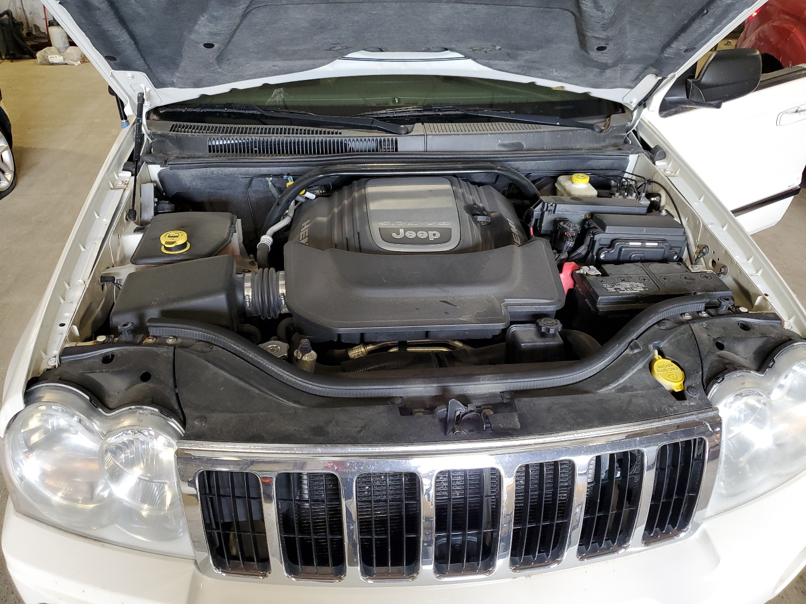 1J4HR58275C665599 2005 Jeep Grand Cherokee Limited