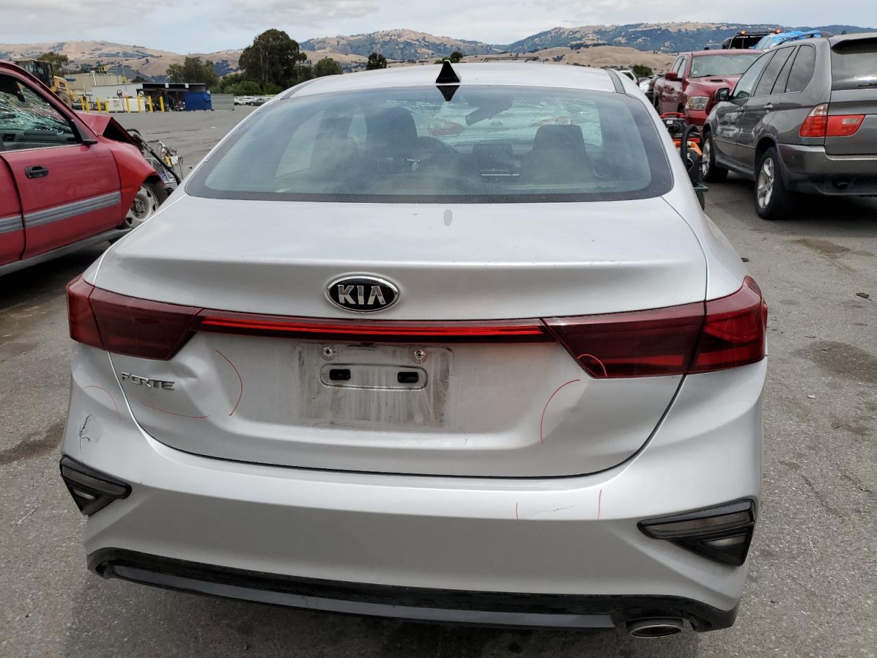 2021 Kia Forte Fe VIN: 3KPF24AD4ME317077 Lot: 56967544