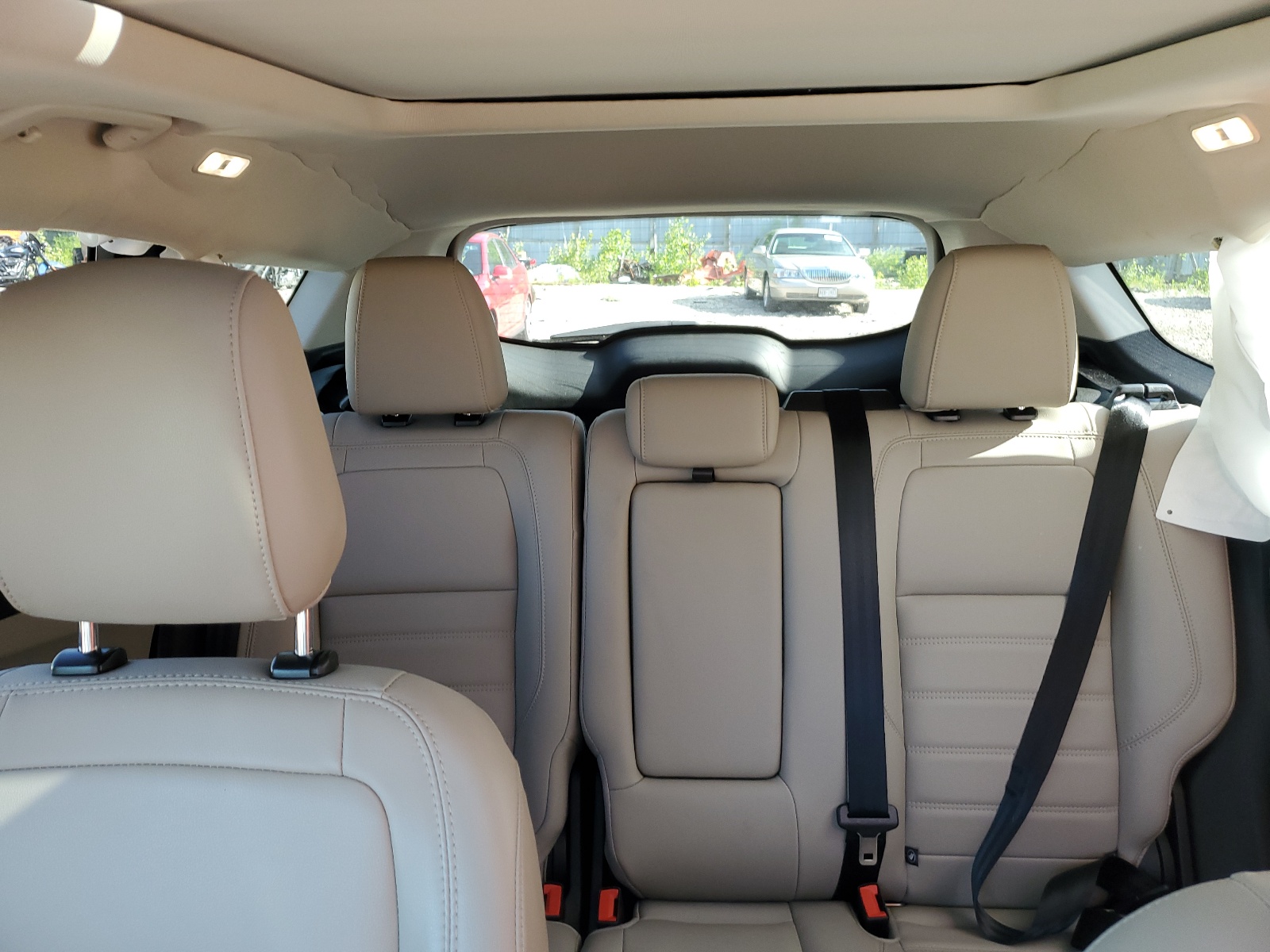 1FMCU9HD6KUC47981 2019 Ford Escape Sel