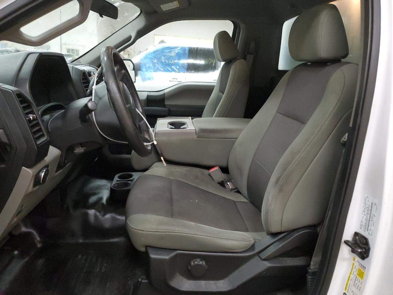 1FTMF1CBXJKF23261 2018 Ford F150