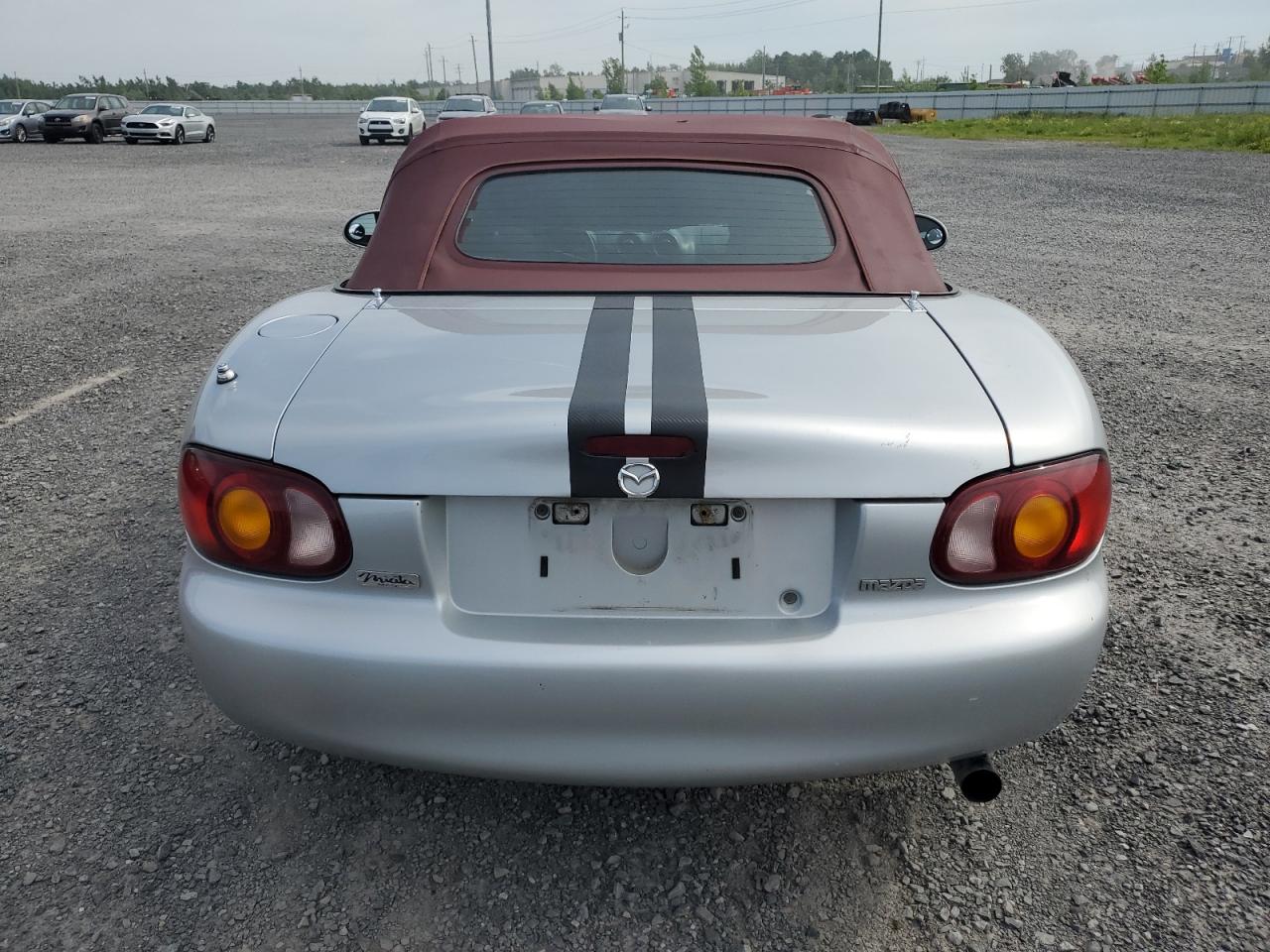 2000 Mazda Mx-5 Miata Base VIN: JM1NB3533Y0146988 Lot: 59606514