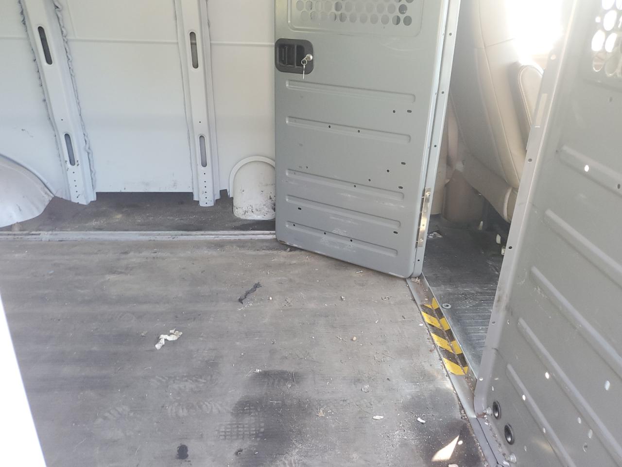 2018 Chevrolet Express G2500 VIN: 1GCWGAFG6J1345190 Lot: 60038774