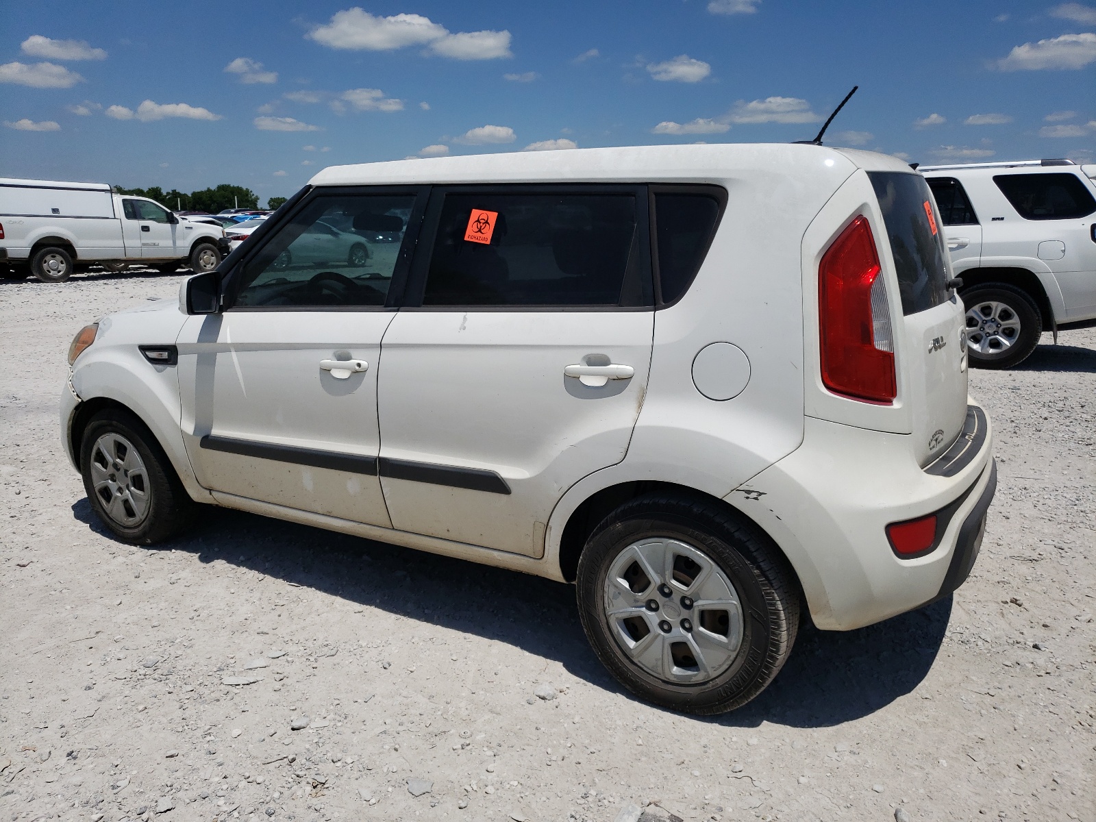 2012 Kia Soul vin: KNDJT2A58C7451545