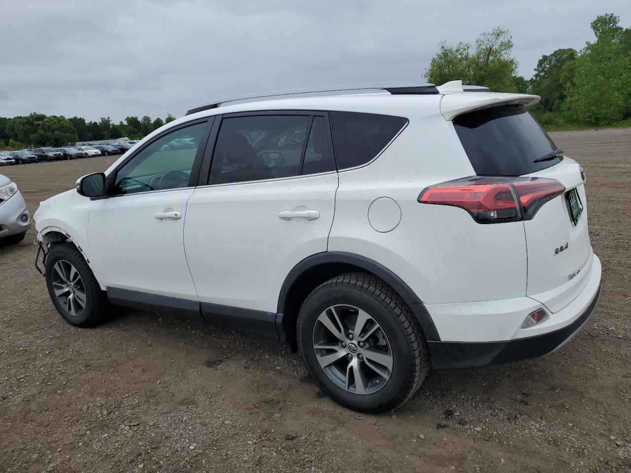 2T3WFREV3JW411813 2018 TOYOTA RAV 4 - Image 2