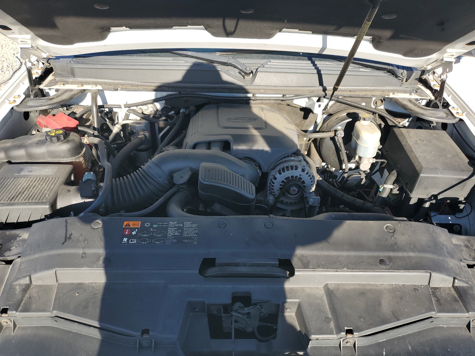 1GNSKBE0XBR374063 2011 Chevrolet Tahoe K1500 Lt