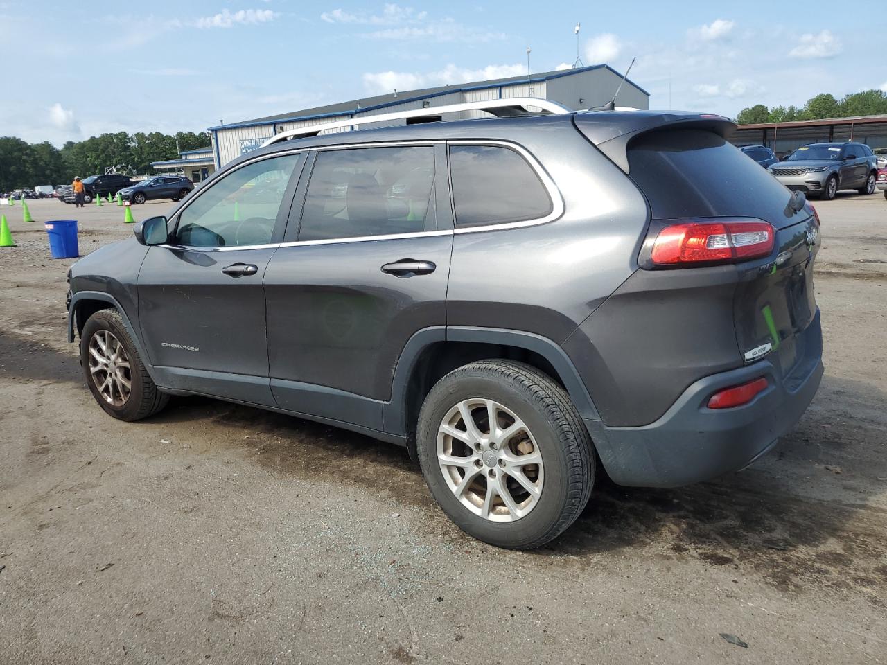 2015 Jeep Cherokee Latitude VIN: 1C4PJLCB9FW694302 Lot: 59913554