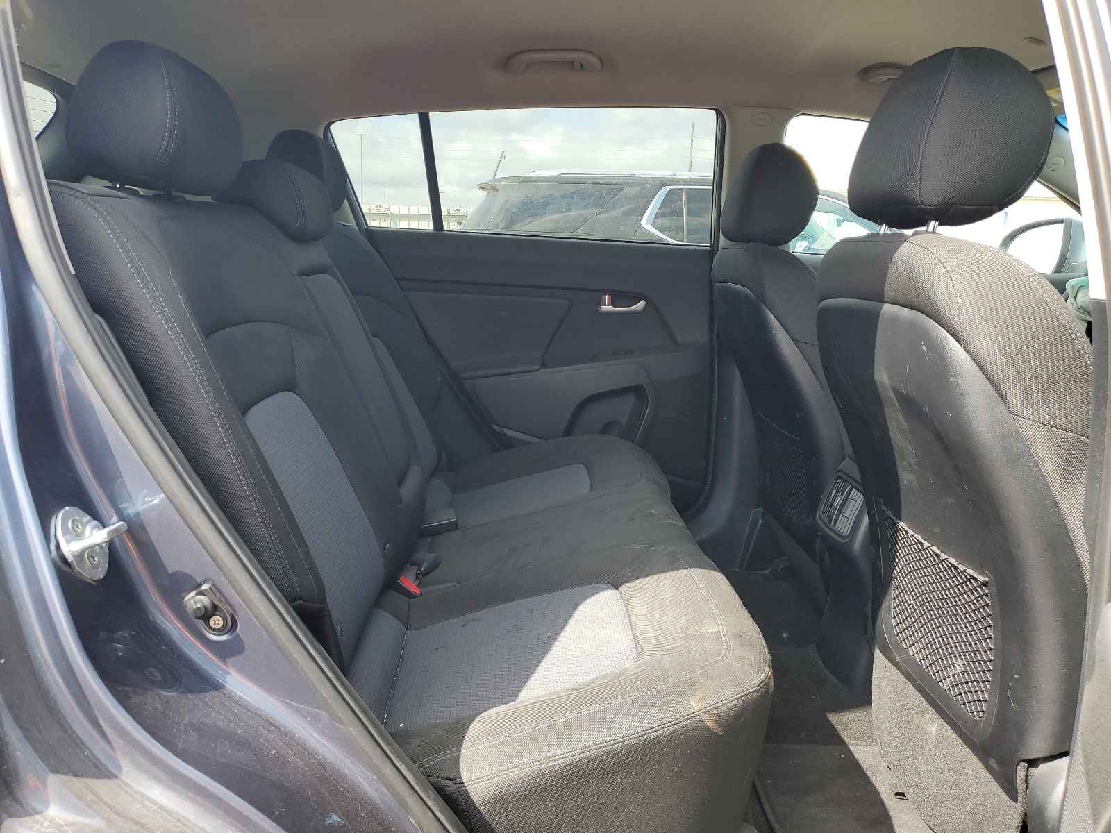 KNDPBCAC7F7686556 2015 Kia Sportage Lx