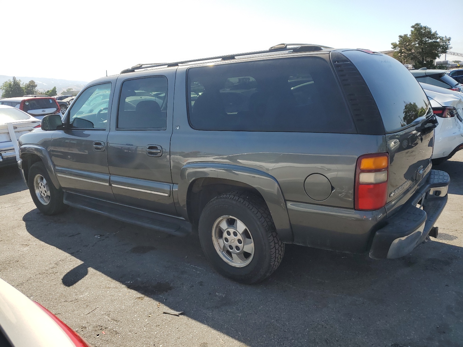 3GNFK16T82G233951 2002 Chevrolet Suburban K1500