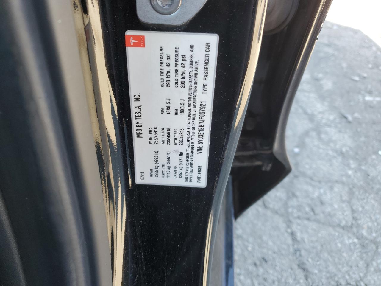 5YJ3E1EB1JF067921 2018 Tesla Model 3