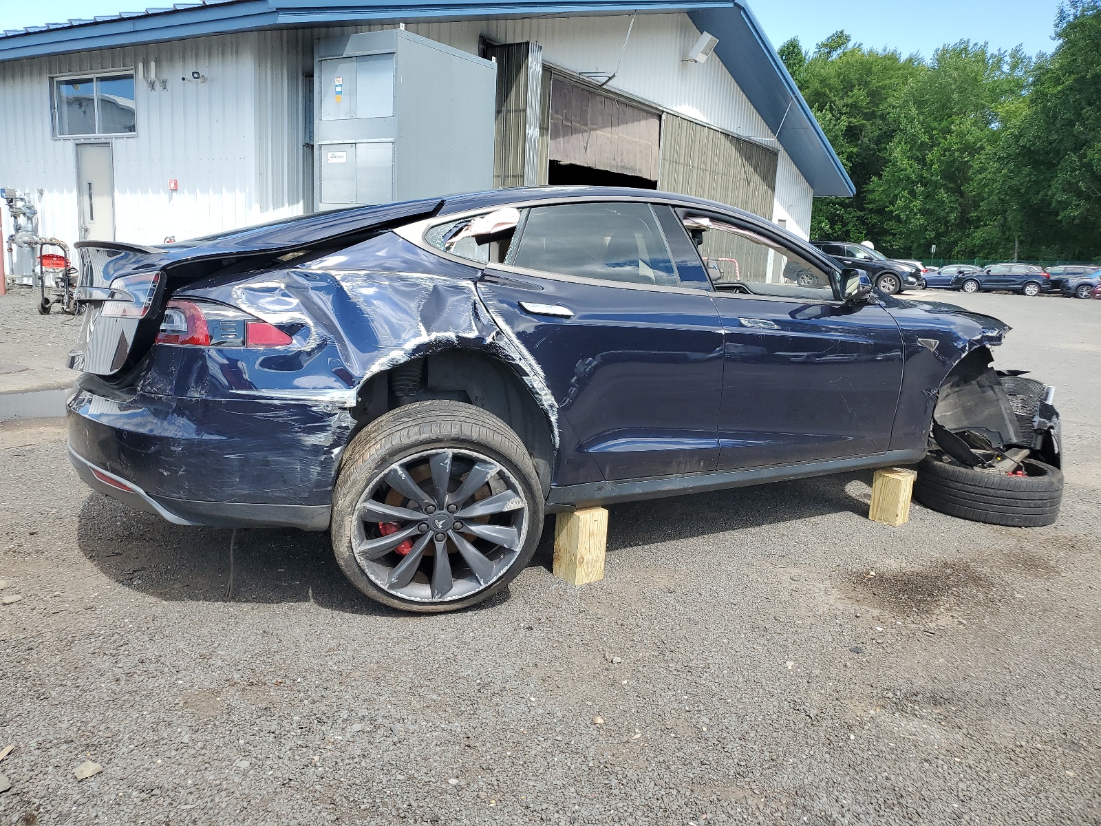 2014 Tesla Model S vin: 5YJSA1H11EFP28864