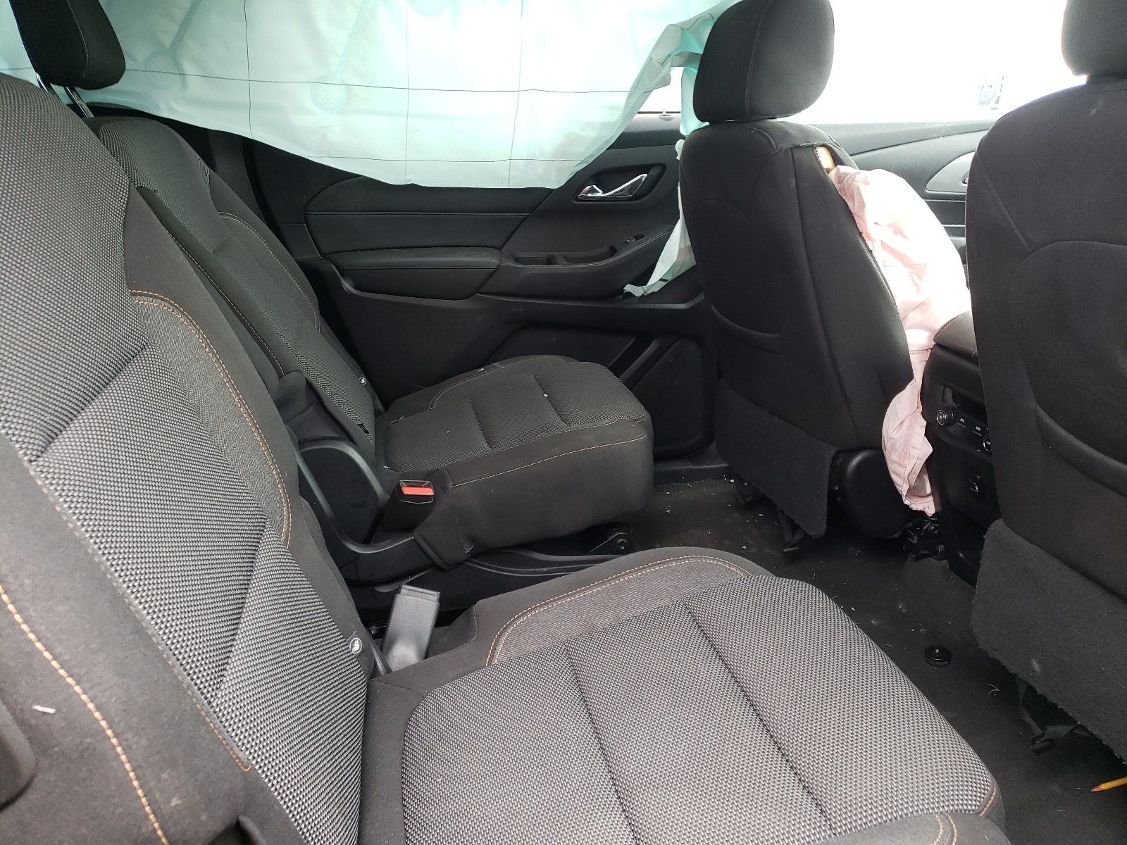 1GNERGKW3JJ103633 2018 Chevrolet Traverse Lt