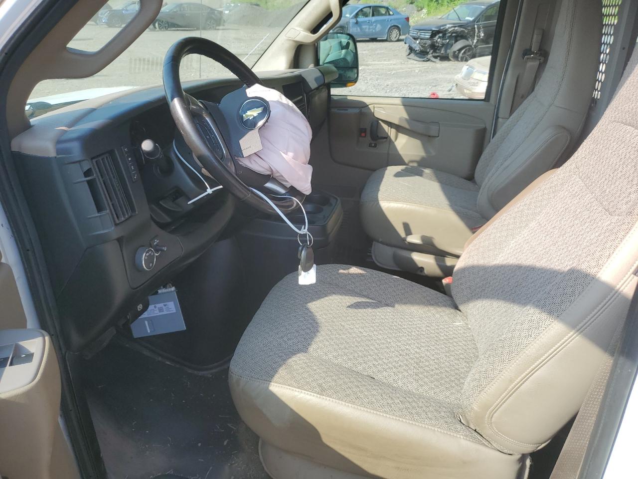 2018 Chevrolet Express G2500 VIN: 1GCWGAFG6J1345190 Lot: 60038774