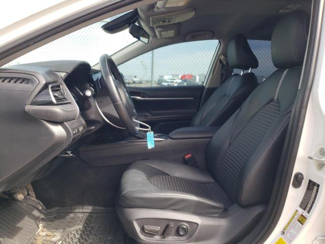  TOYOTA CAMRY 2021 Белы