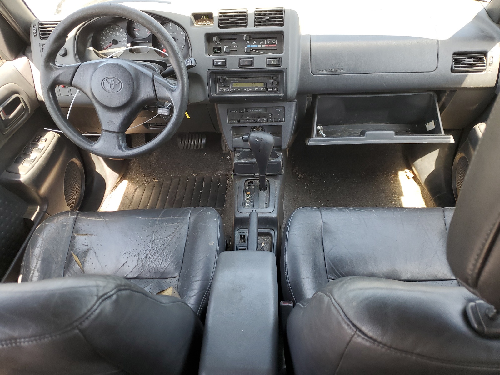 JT3GP10V1X7056479 1999 Toyota Rav4