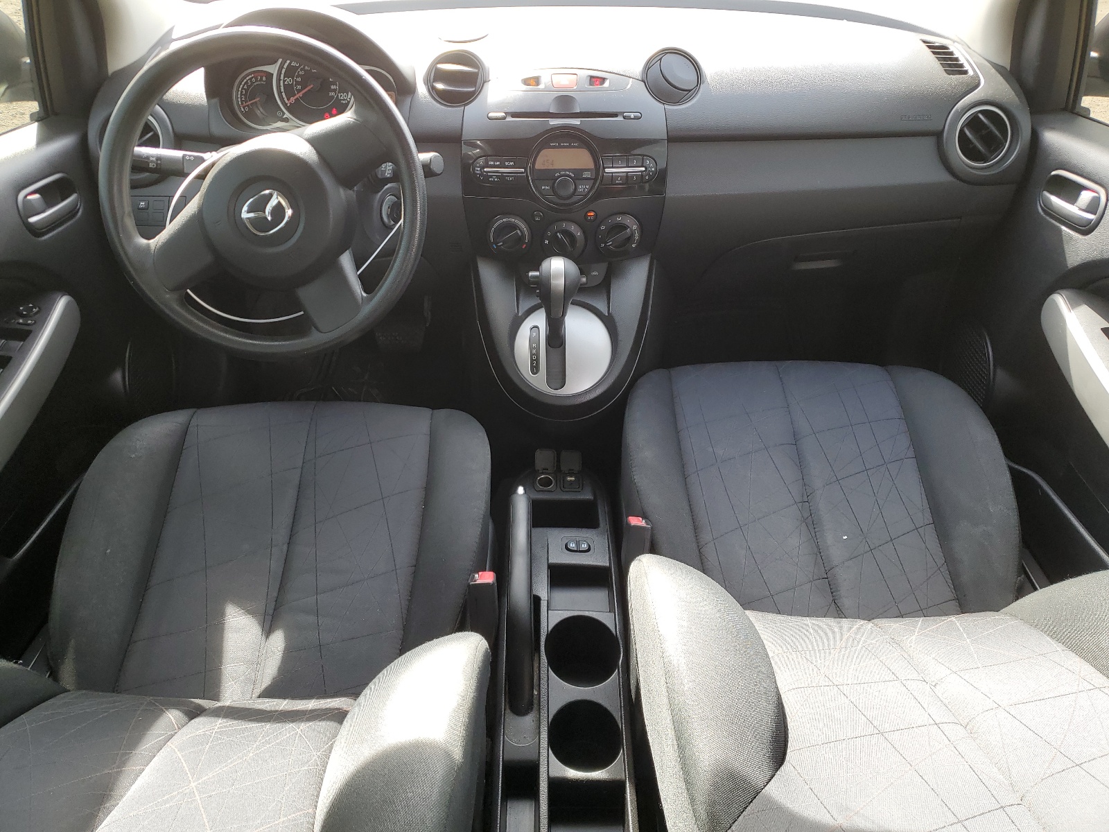 JM1DE1KZXE0175075 2014 Mazda Mazda2 Sport