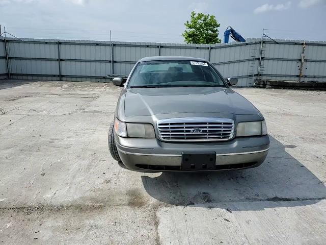 2000 Ford Crown Victoria VIN: 2FAFP73W8YX127337 Lot: 57895504