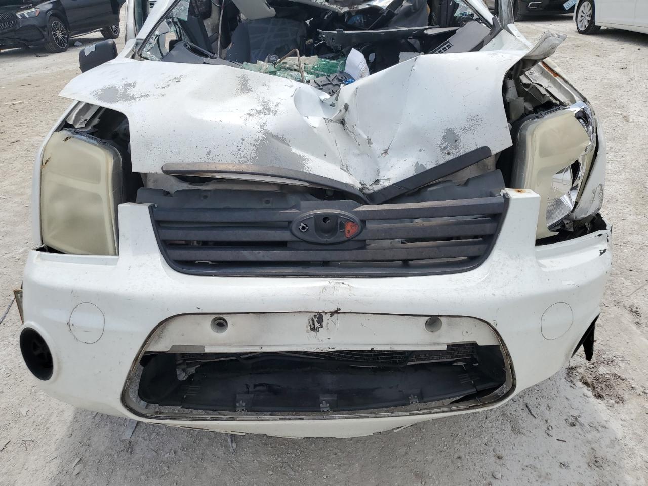 2010 Ford Transit - Image 12
