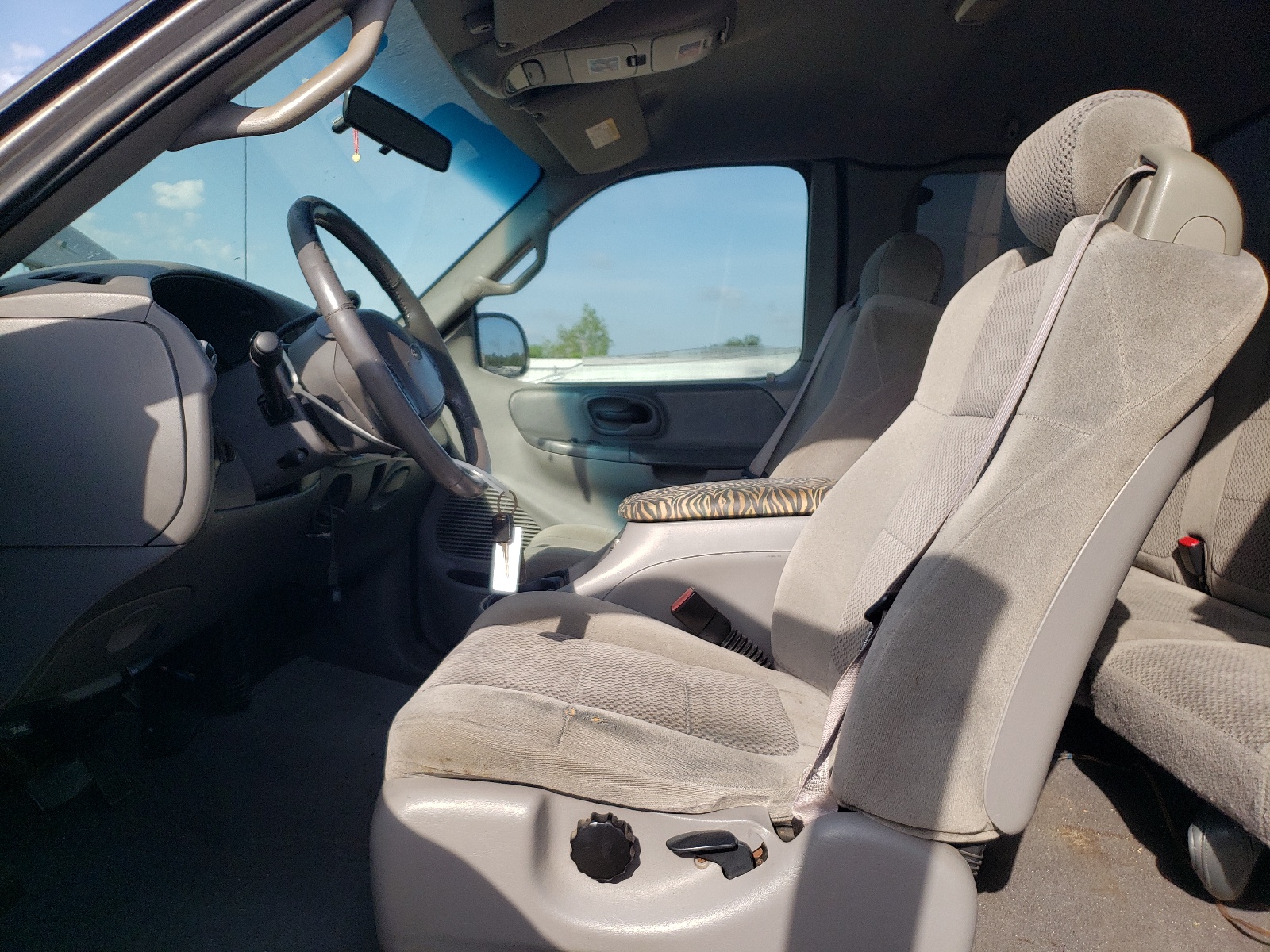 1FTRX08L62KA22769 2002 Ford F150