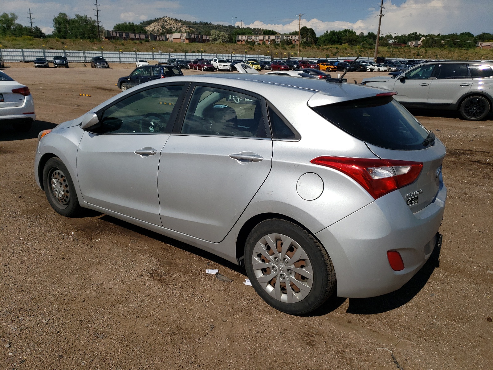 2016 Hyundai Elantra Gt vin: KMHD35LH8GU252276