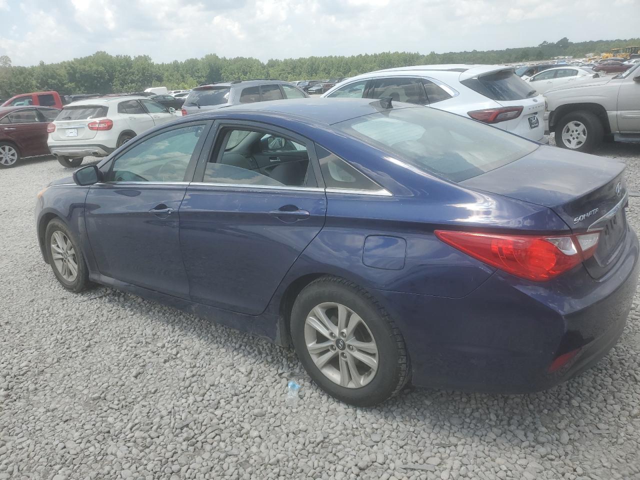 2014 Hyundai Sonata - Image 2