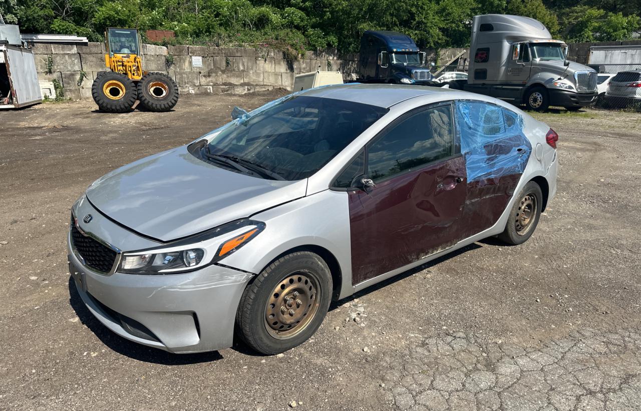 3KPFK4A7XJE260065 2018 KIA FORTE - Image 2