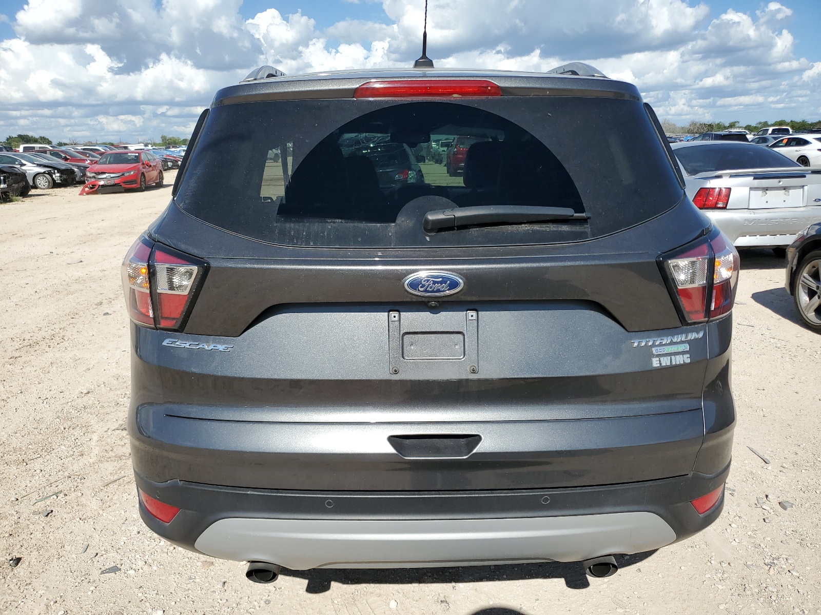 1FMCU0JD8HUD10626 2017 Ford Escape Titanium
