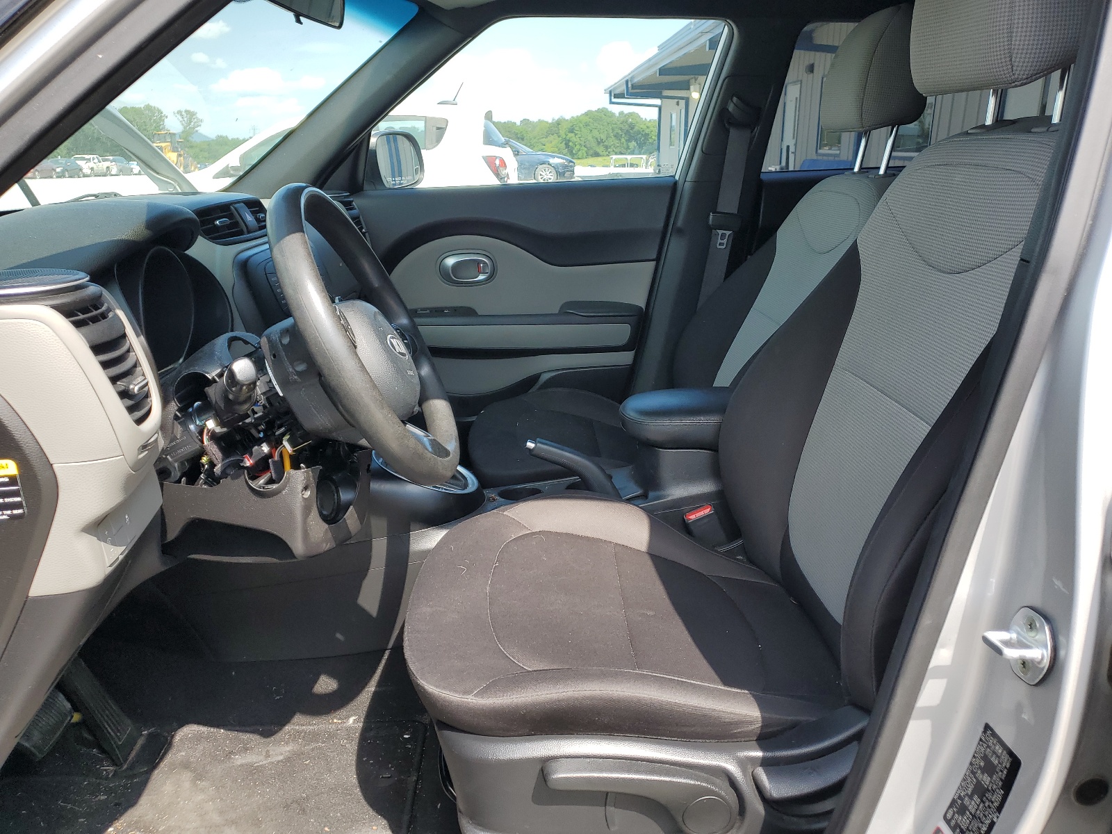 KNDJN2A27J7621374 2018 Kia Soul