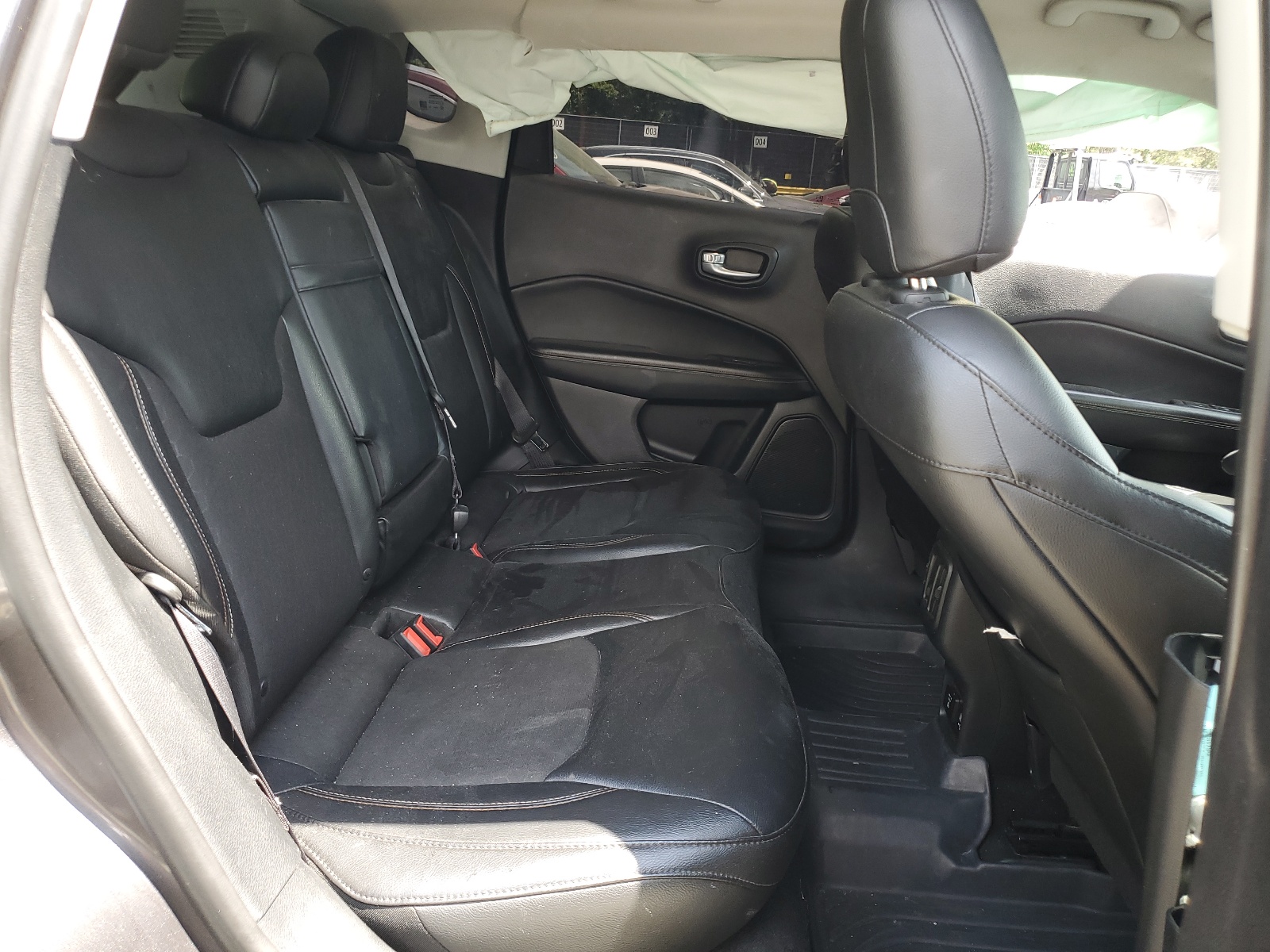 3C4NJCBB6JT194525 2018 Jeep Compass Latitude