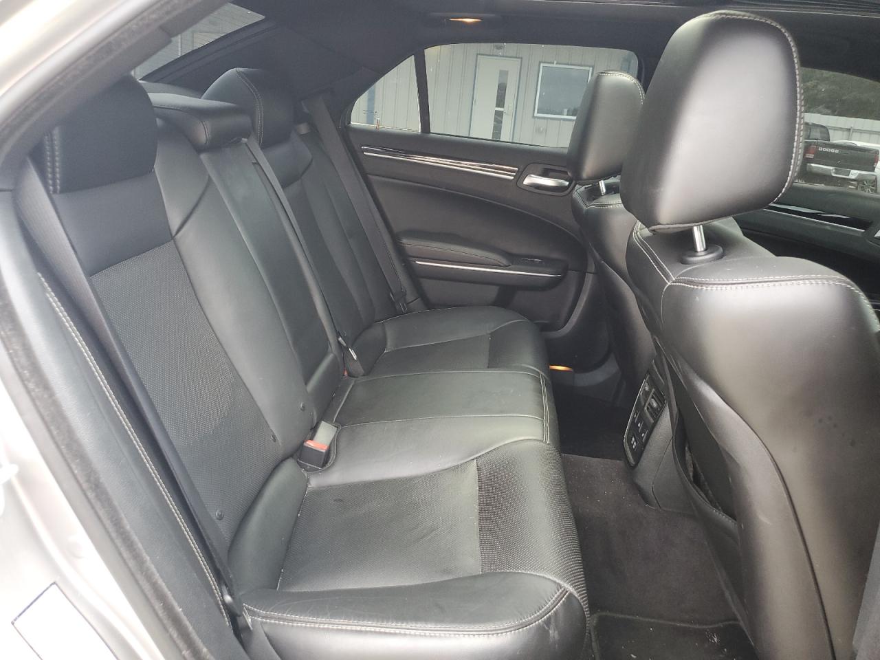 2018 Chrysler 300 S VIN: 2C3CCABG0JH227601 Lot: 60158874