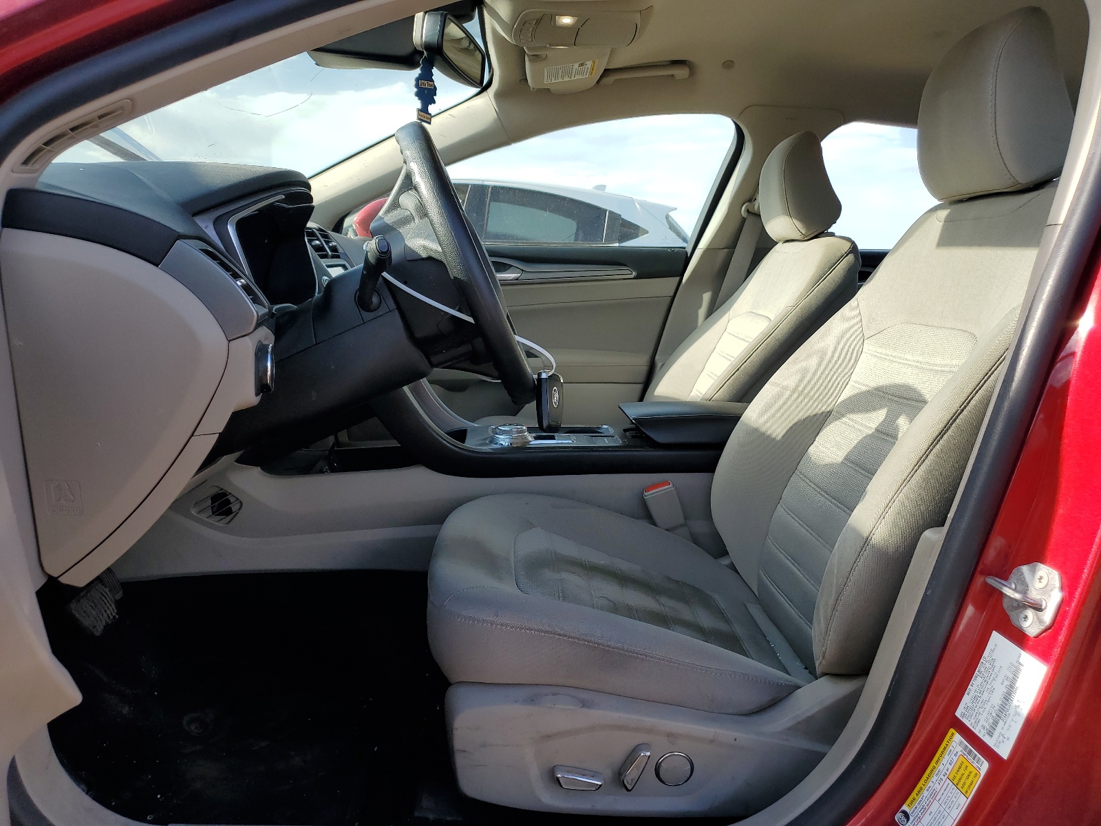 3FA6P0LU7LR112096 2020 Ford Fusion Se