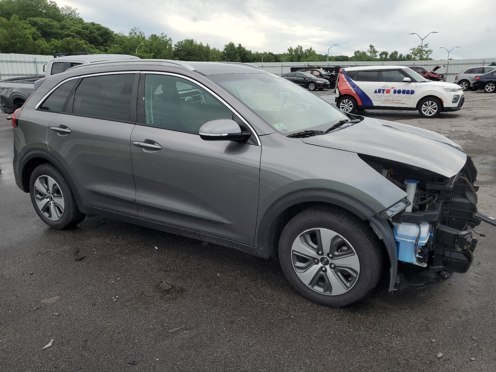 KNDCC3LC6H5096050 2017 Kia Niro Ex